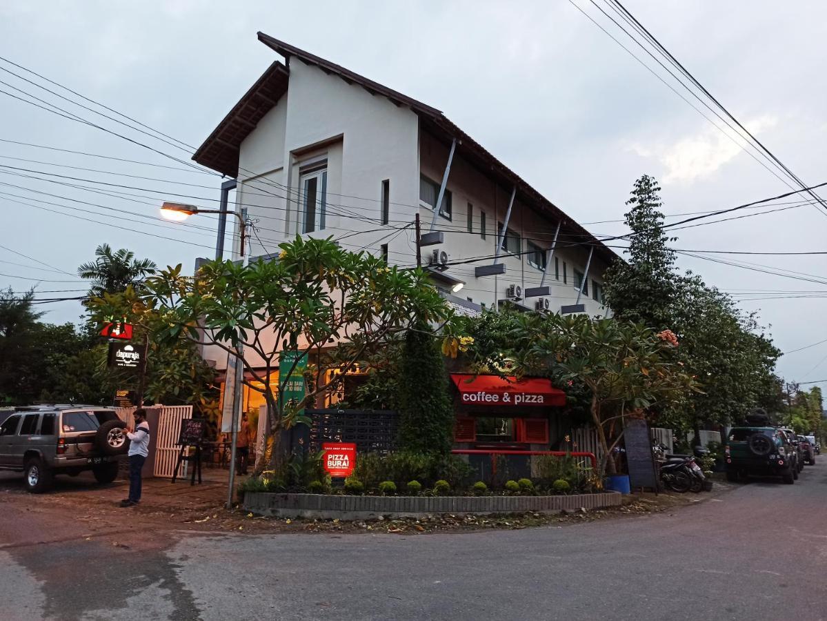 Roemah 28 Syariah Hotel Medan Exterior foto