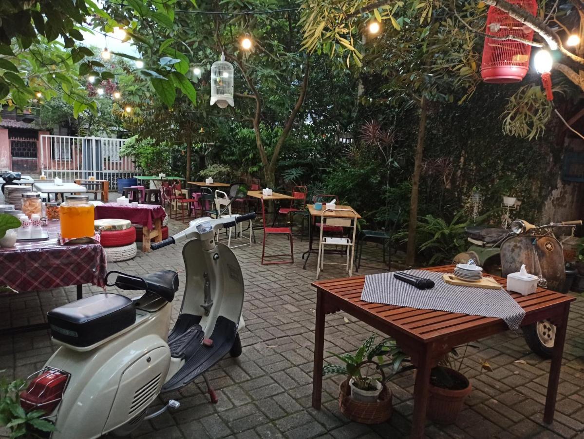 Roemah 28 Syariah Hotel Medan Exterior foto